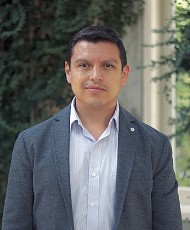 Dr Victor Castillo